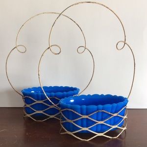 Vintage Akro agate planters in metal stand/hangers